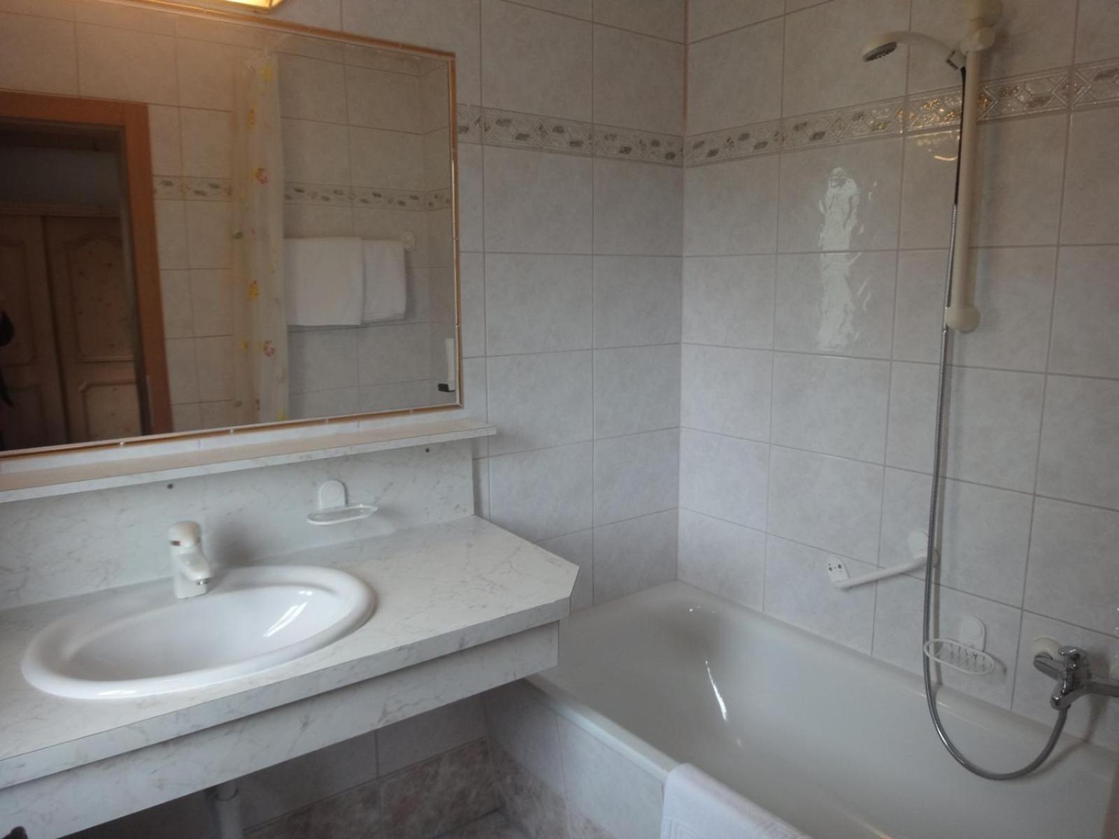Kaiserhotel Neuwirt Oberndorf in Tirol Esterno foto
