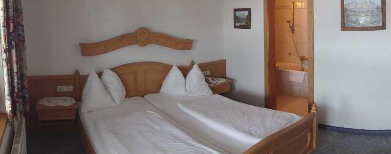 Kaiserhotel Neuwirt Oberndorf in Tirol Esterno foto