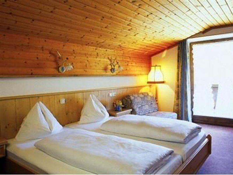 Kaiserhotel Neuwirt Oberndorf in Tirol Esterno foto