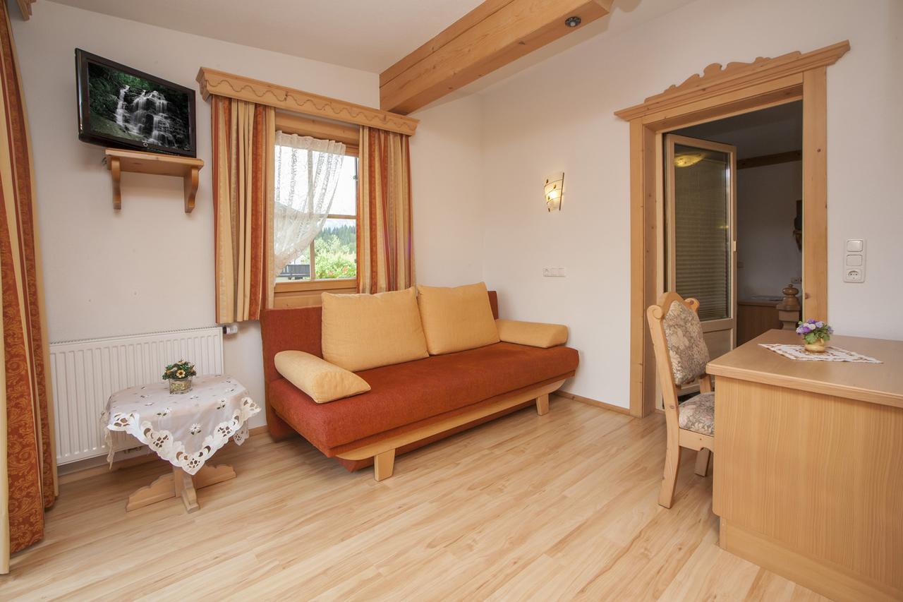 Kaiserhotel Neuwirt Oberndorf in Tirol Esterno foto